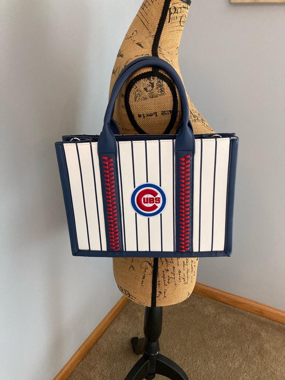 NWT Chicago Cubs Crossbody Bag Navy & White Striped - Cubs Logo